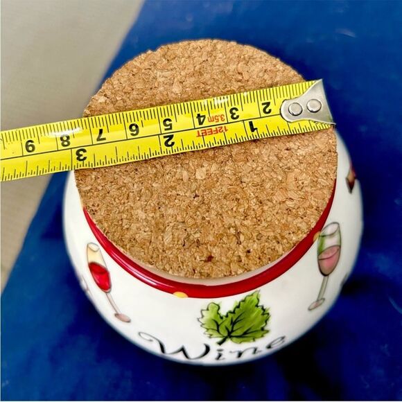 Vintage Ceramic Painted Corked Wine Fund Jar Home Decor Accent Display - Picture 9 of 9